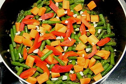 Bulgarische gr&uuml;ne Bohnen mit Fleisch 2
