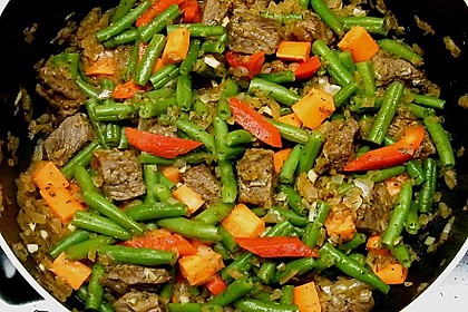 Bulgarische gr&uuml;ne Bohnen mit Fleisch 5