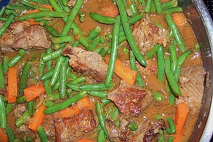Bulgarische gr&uuml;ne Bohnen mit Fleisch