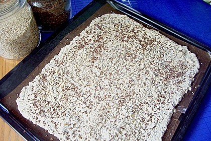 Kerniges Knäckebrot 94