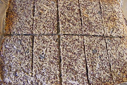 Kerniges Knäckebrot 57