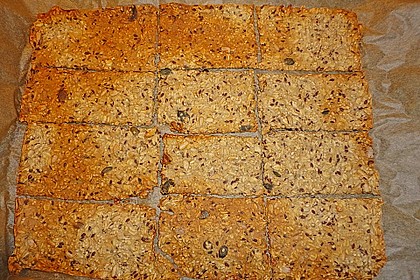 Kerniges Knäckebrot 71