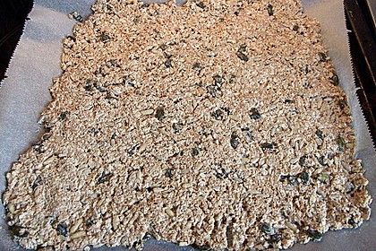 Kerniges Knäckebrot 92