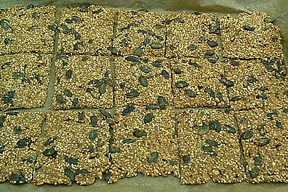 Kerniges Knäckebrot 89
