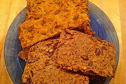 Kerniges Knäckebrot 79