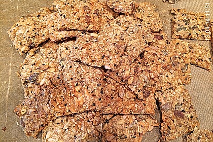 Kerniges Knäckebrot 80