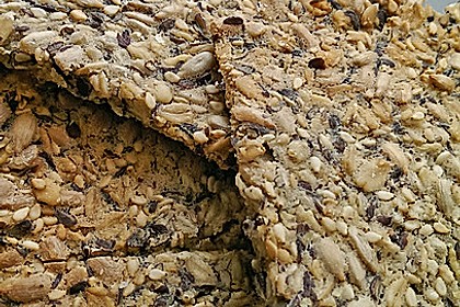 Kerniges Knäckebrot 40
