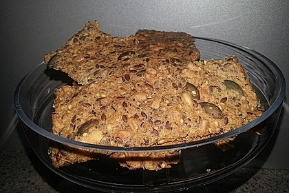 Kerniges Knäckebrot 18