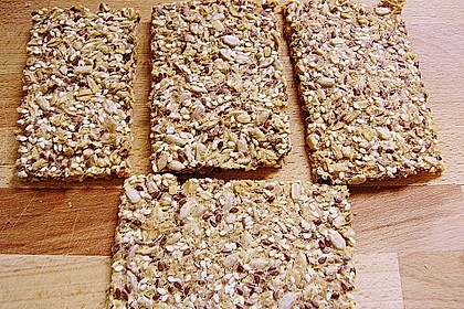 Kerniges Knäckebrot 8