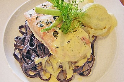 Taglietelle Nero mit Lachs, Limetten - Zabaione und glasiertem Fenchel 3