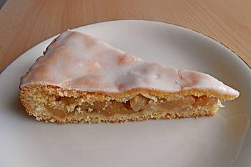 Apfelkuchen, gedeckt