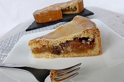 Apfelkuchen, gedeckt 9