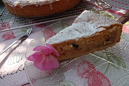 Apfelkuchen, gedeckt 11