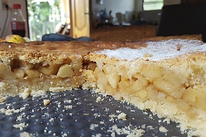 Apfelkuchen, gedeckt 16