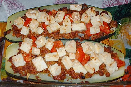 Gef&uuml;llte Zuccini mit Hackfleisch und Fetak&auml;se 1