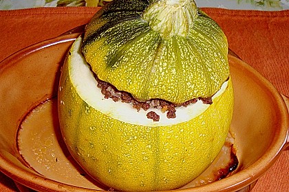 Gef&uuml;llte Zuccini mit Hackfleisch und Fetak&auml;se 6