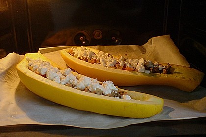 Gef&uuml;llte Zuccini mit Hackfleisch und Fetak&auml;se 8