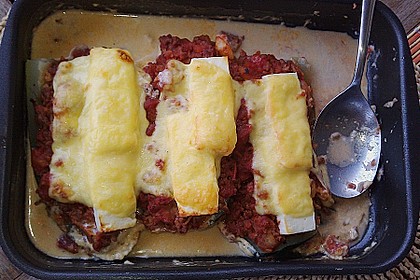 Gef&uuml;llte Zuccini mit Hackfleisch und Fetak&auml;se 10