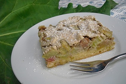 Rhabarberkuchen mit Nussbaiser 2