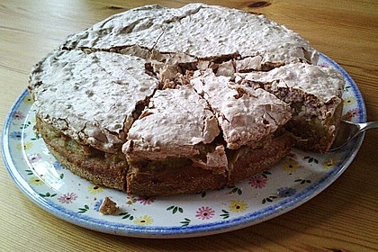 Rhabarberkuchen mit Nussbaiser 15