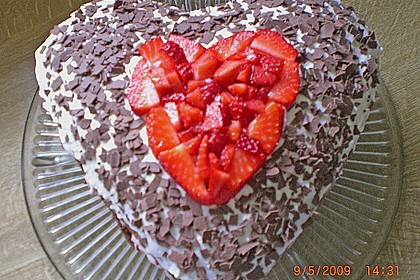 Erdbeer - Crunch - Torte 9