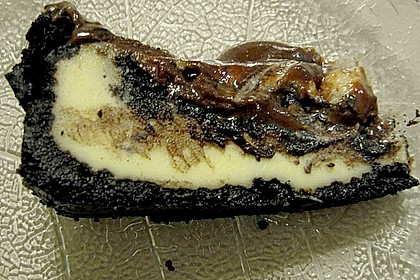 Oreo Cookie Cheesecake 13