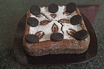 Oreo Cookie Cheesecake 24