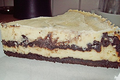 Oreo Cookie Cheesecake 29