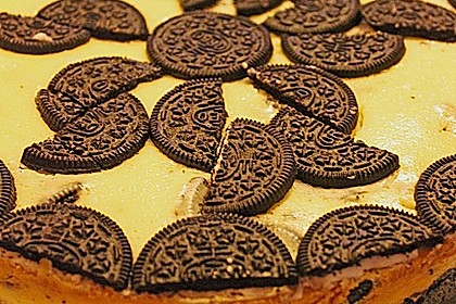 Oreo Cookie Cheesecake 33