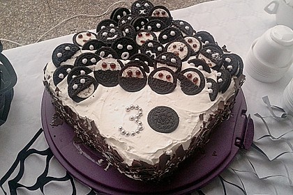 Oreo Cookie Cheesecake 34