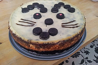 Oreo Cookie Cheesecake 37