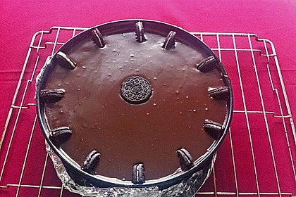 Oreo Cookie Cheesecake 42