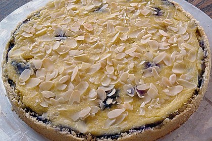Tarte aux airelles et aux amandes
