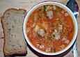 Herzhafte Suppe mit Sauerkraut und Frikadellen nach russischer Art