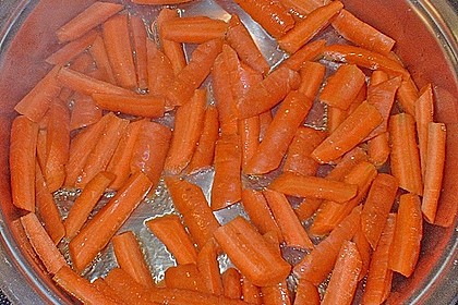 Gem&uuml;seplatte mit kleinen Schweineschnitzeln 1