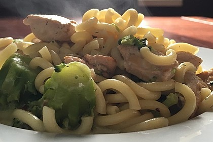 Lachs - Brokkoli - Sahne - Sauce 4