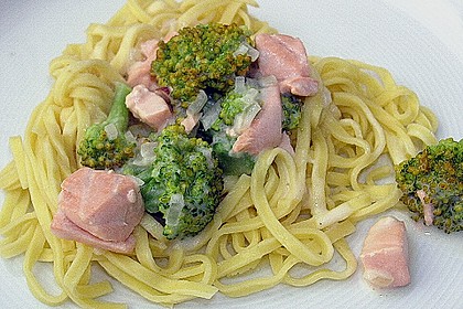Lachs - Brokkoli - Sahne - Sauce 2