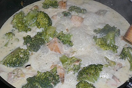 Lachs - Brokkoli - Sahne - Sauce 9