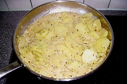 Bratkartoffeln mit Eiern und Kr&auml;utern 4