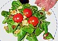 Feldsalat mit Kirschtomate und Walnuss