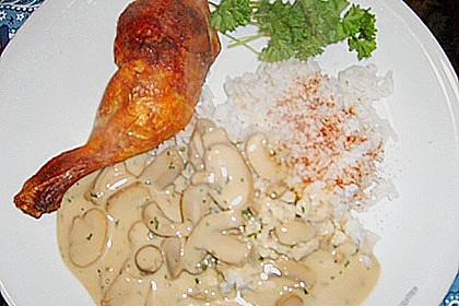 H&auml;hnchenschenkel mit Reis und Kartoffeln