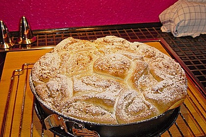 Buchteln mit Vanilleso&szlig;e 5