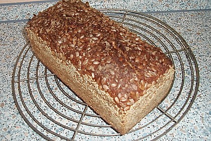 Mein Roggensauerteigbrot mit Sesamkruste 8