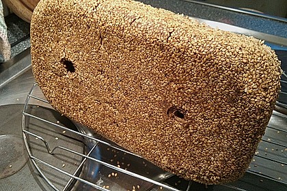 Mein Roggensauerteigbrot mit Sesamkruste 12