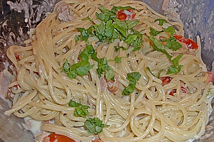 Spaghetti mit Frischk&auml;se - Thunfisch - Sauce