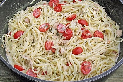 Spaghetti mit Frischk&auml;se - Thunfisch - Sauce 2