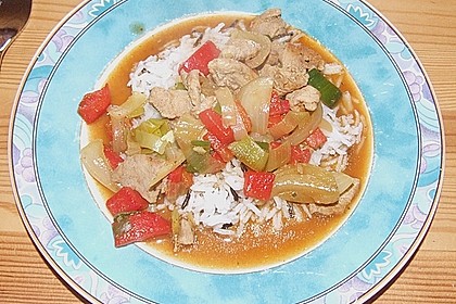 Asia - Hähnchenbrust in pikanter Gemüse - Sauce 7