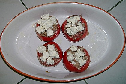 Gef&uuml;llte Tomaten mit Hackfleisch, Schafsk&auml;se und Thymian