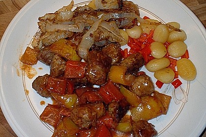Bratwurst - Curry - B&auml;llchen mit Peperoni - Gnocchi an R&ouml;stzwiebeln 8