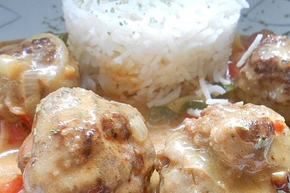 Hackbällchen in Paprikarahmsauce 58
